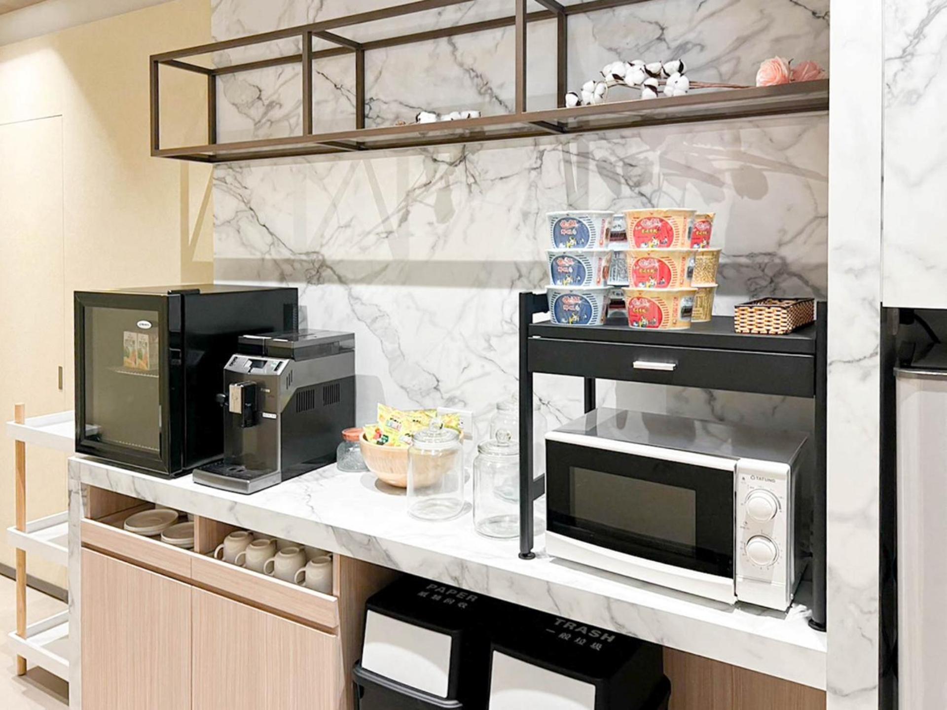 Royal Rose Hotel Zhongshan Taipei Exterior photo